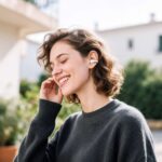 HOCO EA8 Wireless Headphones with Charging Case - Image 3