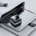 ACEFAST E20 3-in-1 desktop wireless charging holder. - Image 5